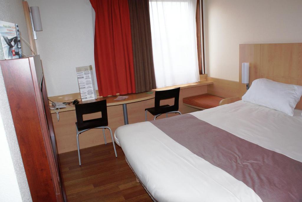 Camera Matrimoniale con Letto Supplementare